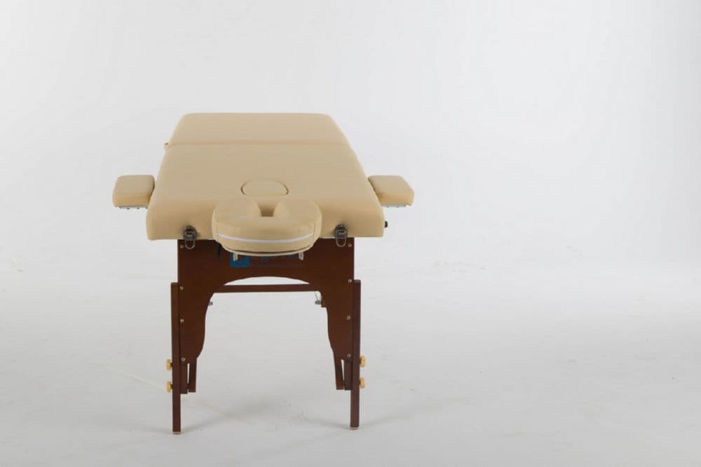 Массажный стол ErgoVita MASTER Бежевый+коричневые ноги