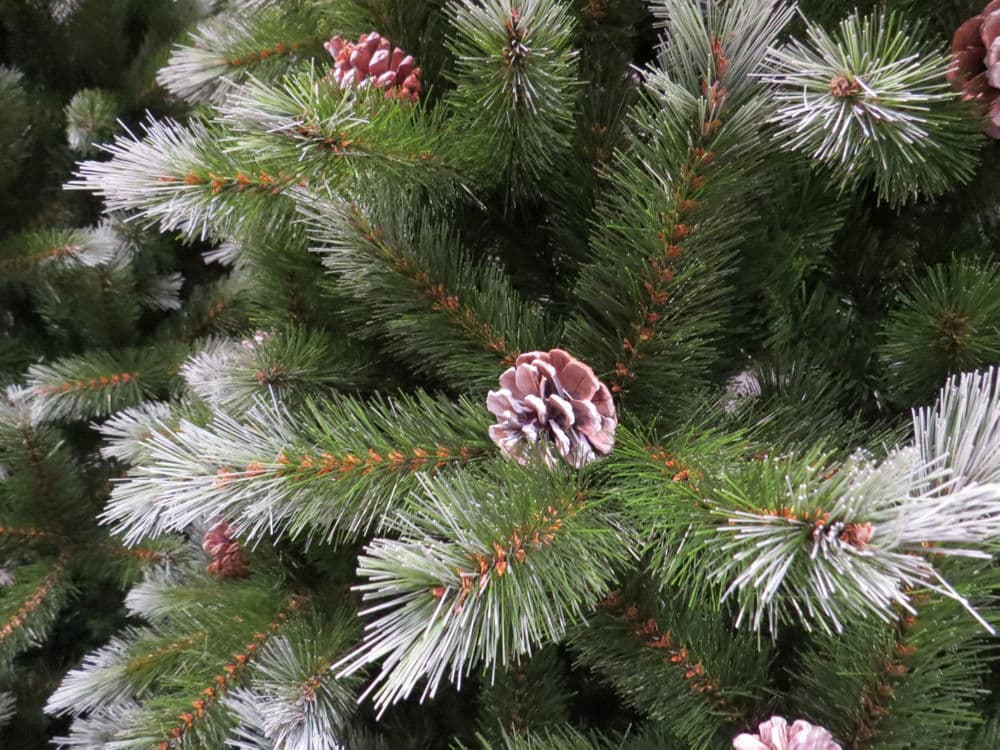 Искусственная ель Triumph Tree ЖЕНЕВА 155 СМ С ШИШКАМИ ЗАСНЕЖЕННАЯ