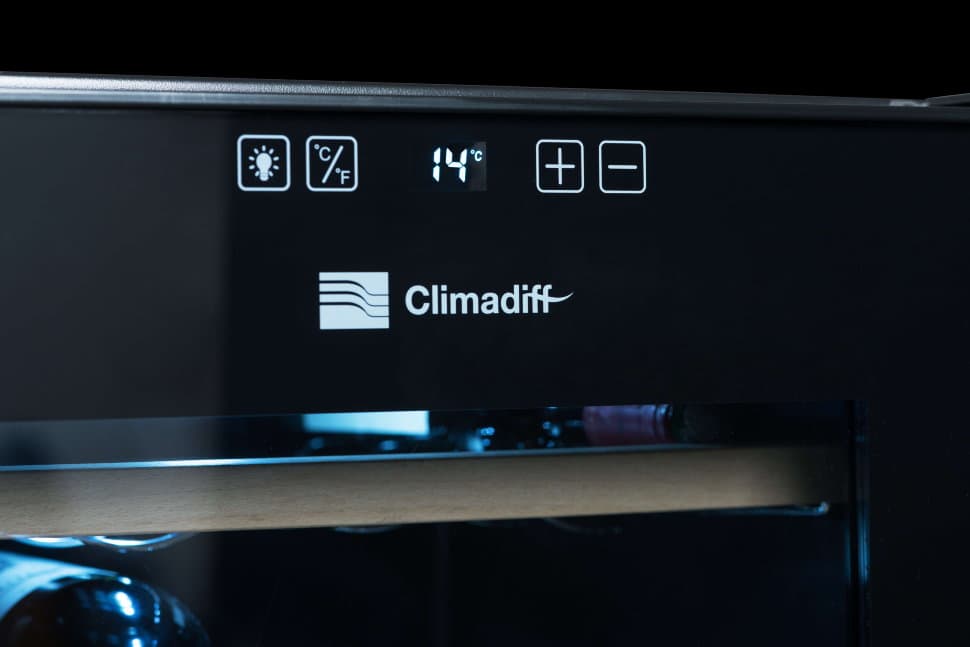 Отдельностоящий винный шкаф Climadiff CC28