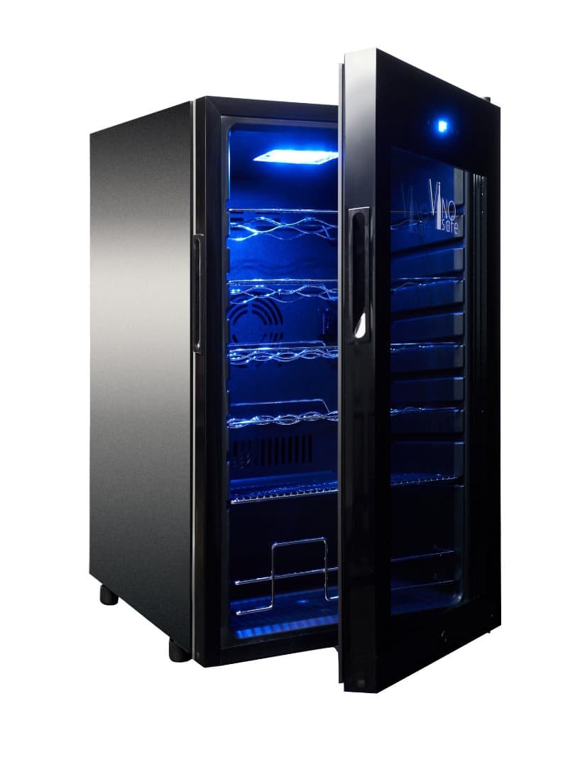 Отдельностоящий винный шкаф VinoSafe VSF24AM