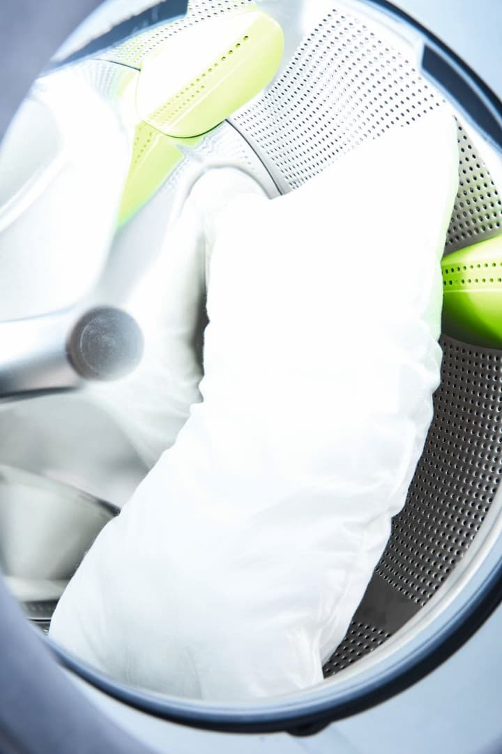 Отдельностоящая стиральная машина Schulthess Spirit 520 White