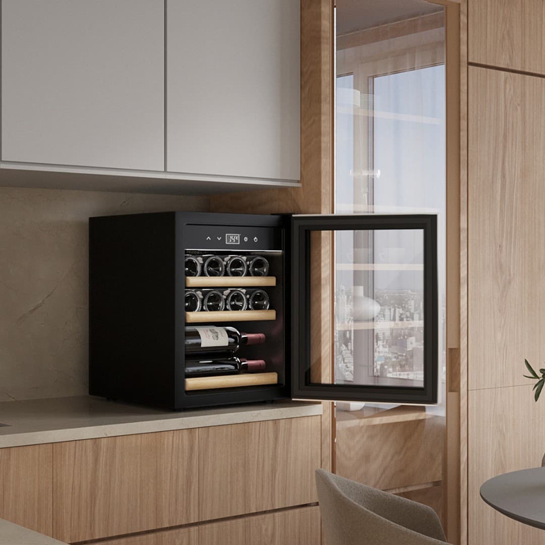Отдельностоящий винный шкаф Libhof GQ-12 Black