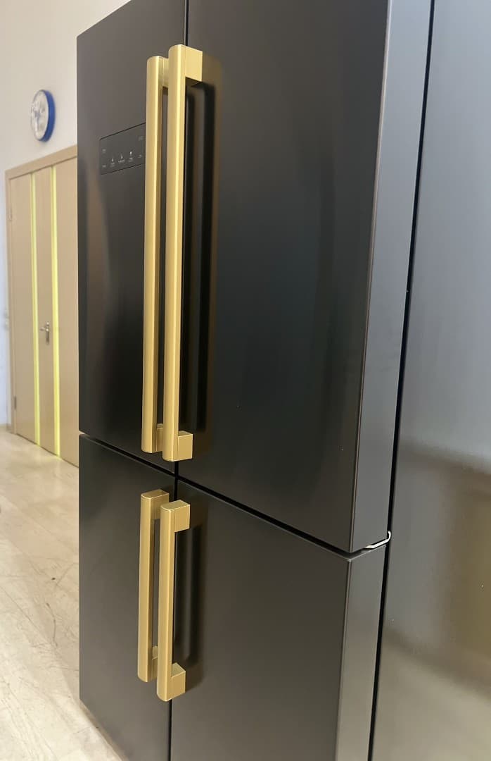 Отдельностоящий Side-by-Side холодильник GENCOOL GDCD-595WG