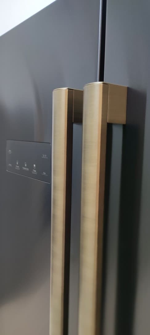 Отдельностоящий Side-by-Side холодильник GENCOOL GDCD-595WB