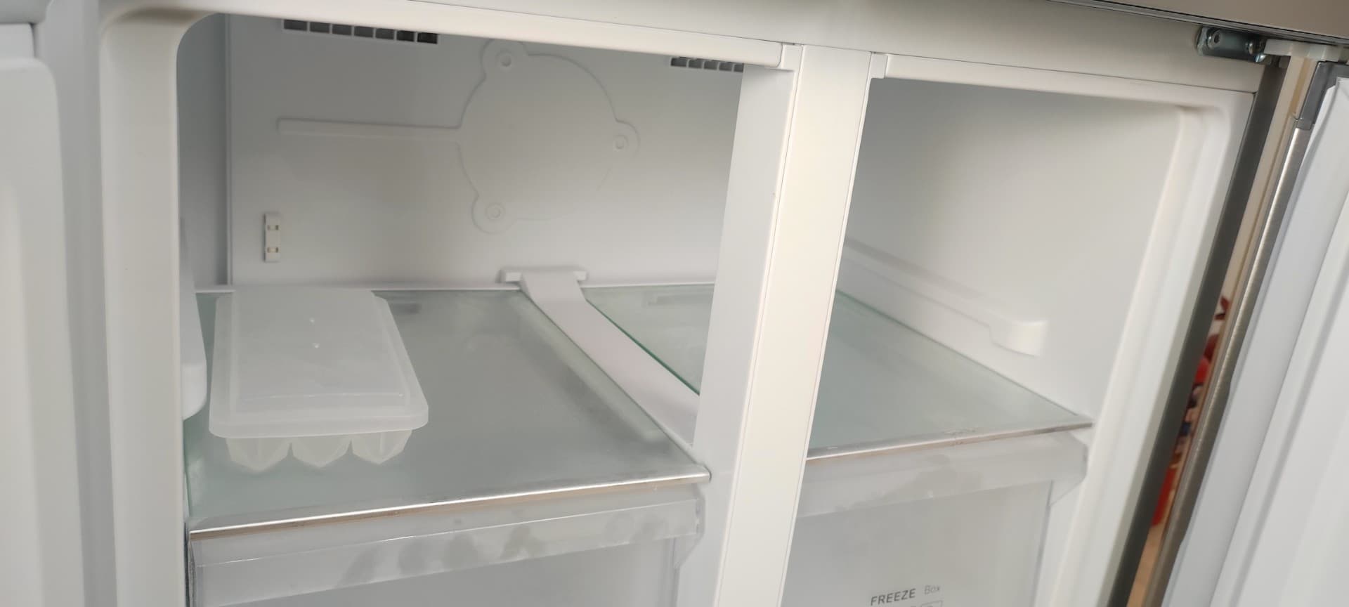 Отдельностоящий Side-by-Side холодильник GENCOOL GDCD-350WG