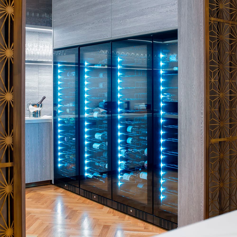 Отдельностоящий винный шкаф Temptech CPRO1800DRB-24