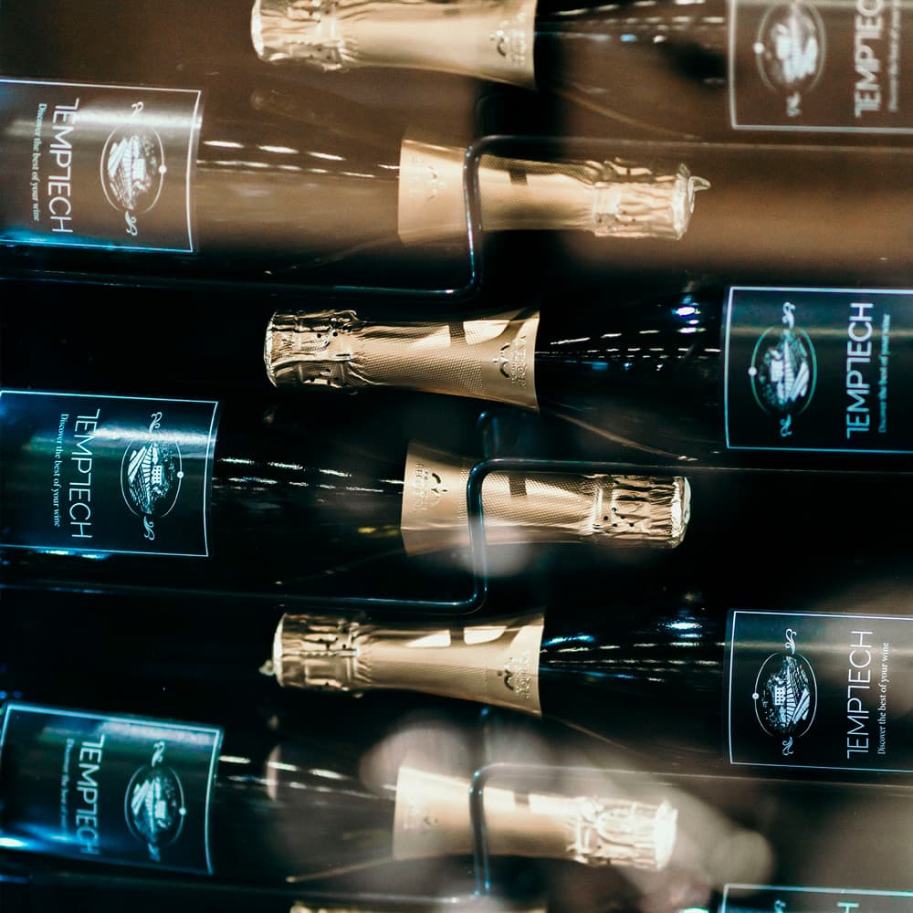 Отдельностоящий винный шкаф Temptech CPRO1800DRB-24