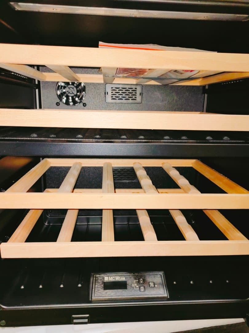 Встраиваемый винный шкаф MC Wine W35B