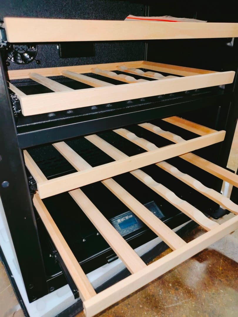 Встраиваемый винный шкаф MC Wine W35B